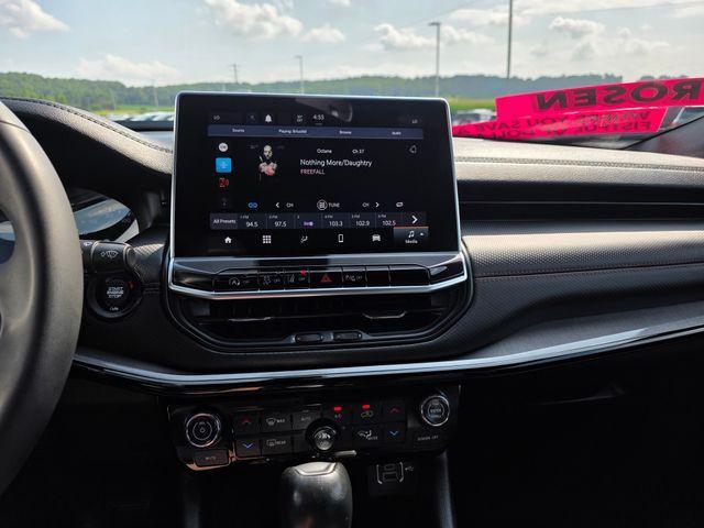 used 2023 Jeep Compass car, priced at $20,066