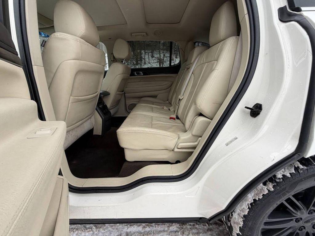 used 2013 Lincoln MKT car, priced at $5,995