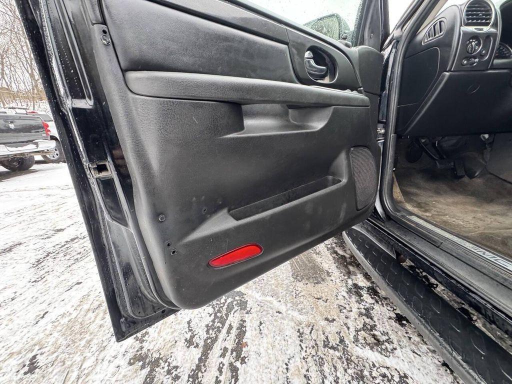 used 2006 GMC Envoy car, priced at $4,995