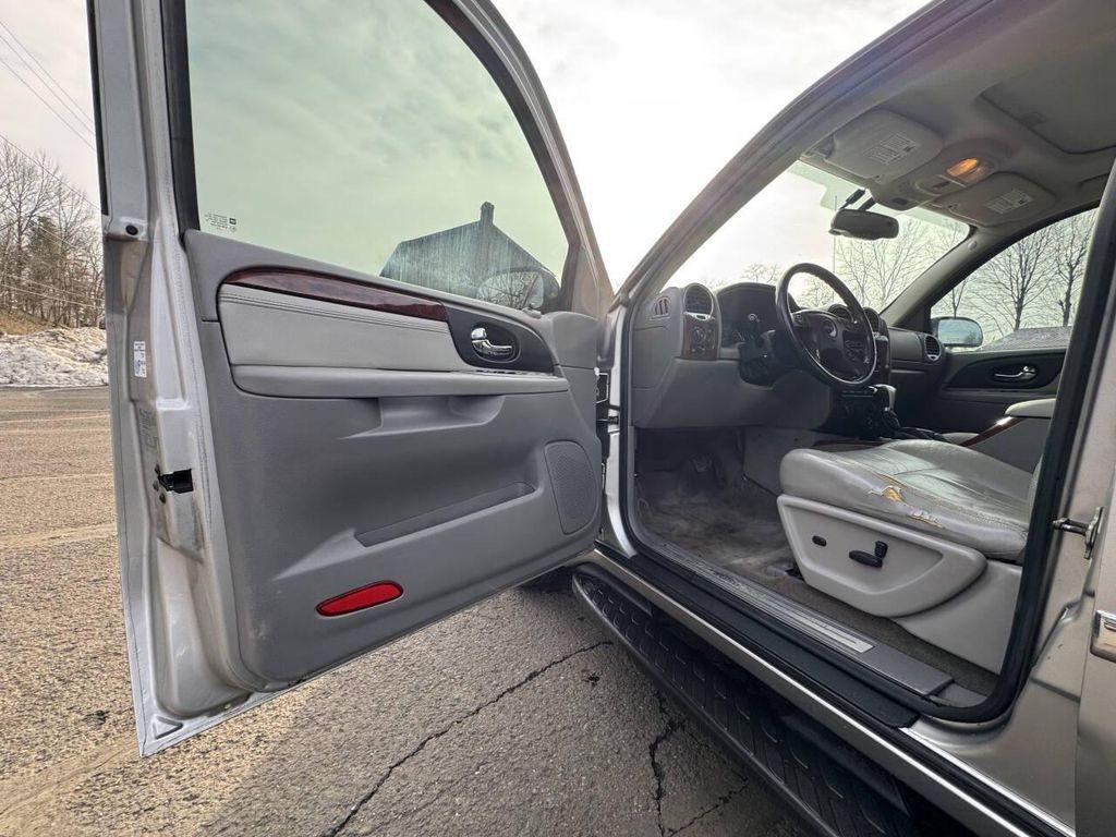 used 2006 GMC Envoy car, priced at $4,995