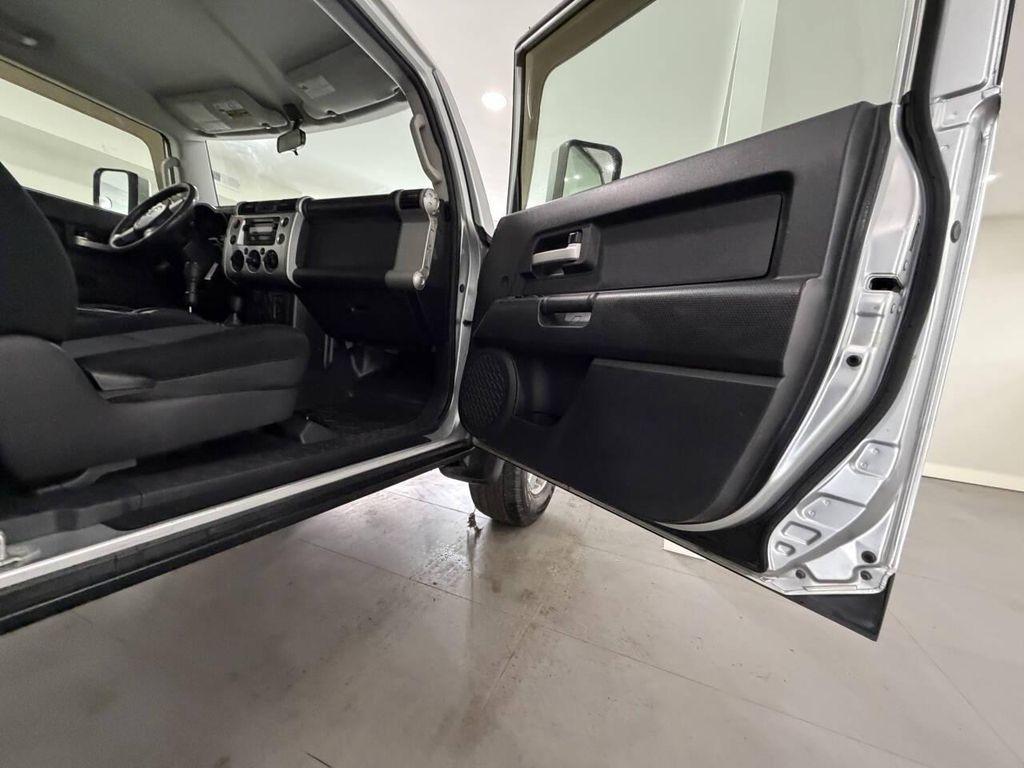 used 2007 Toyota FJ Cruiser car, priced at $8,995