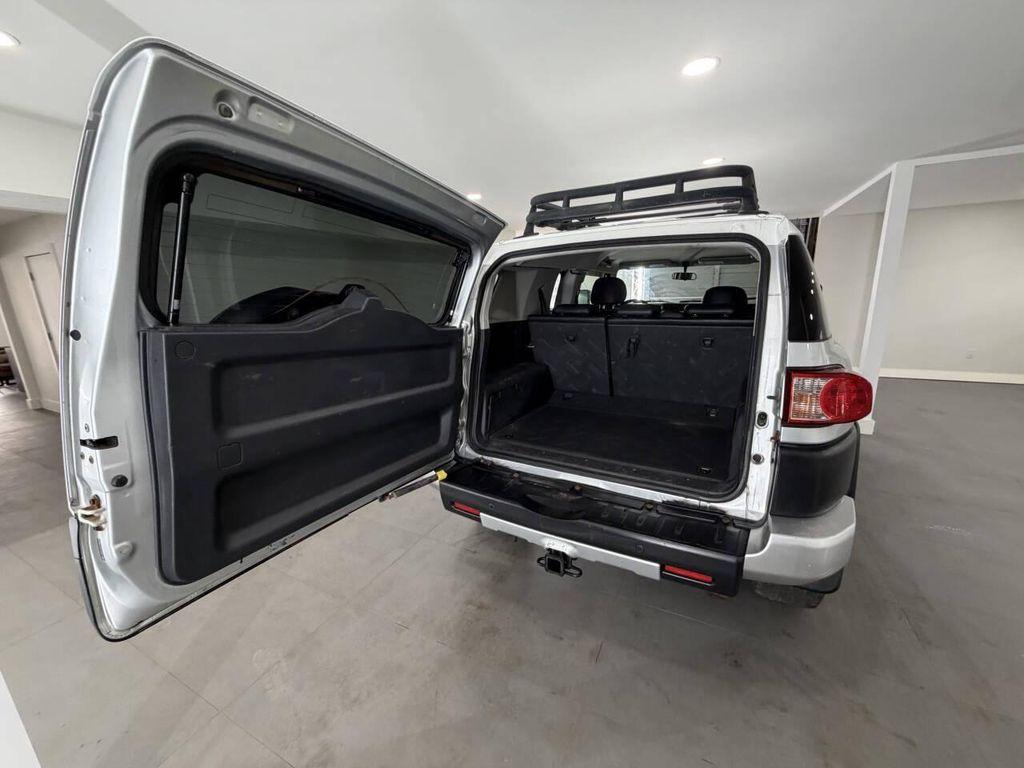 used 2007 Toyota FJ Cruiser car, priced at $8,995