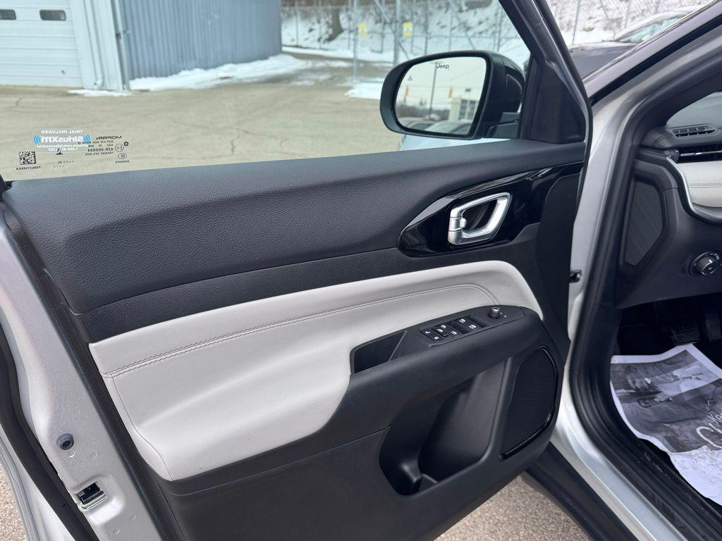 used 2025 Jeep Compass car, priced at $25,995