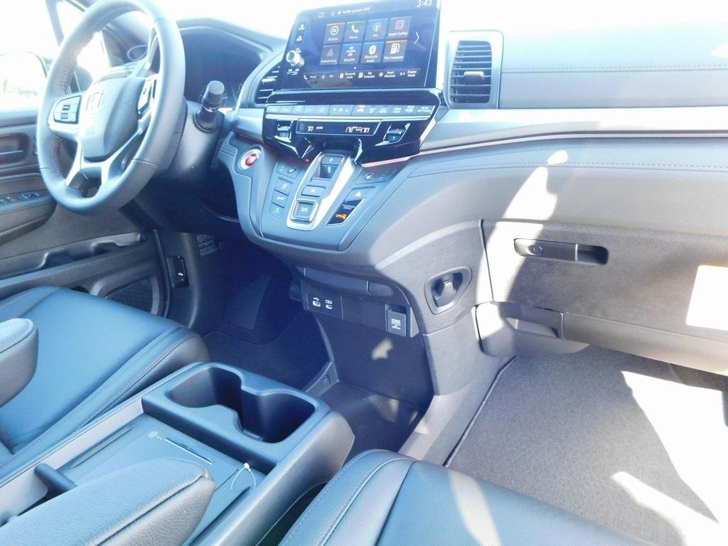 new 2026 Honda Odyssey car, priced at $44,841