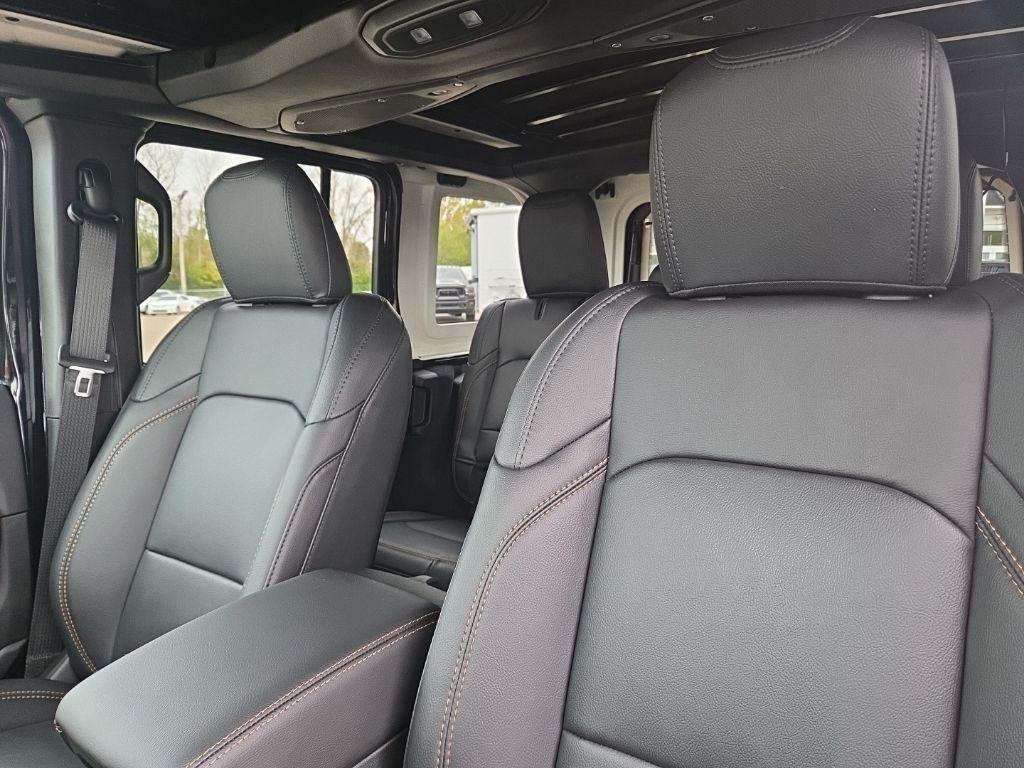 new 2026 Jeep Wrangler car, priced at $53,698