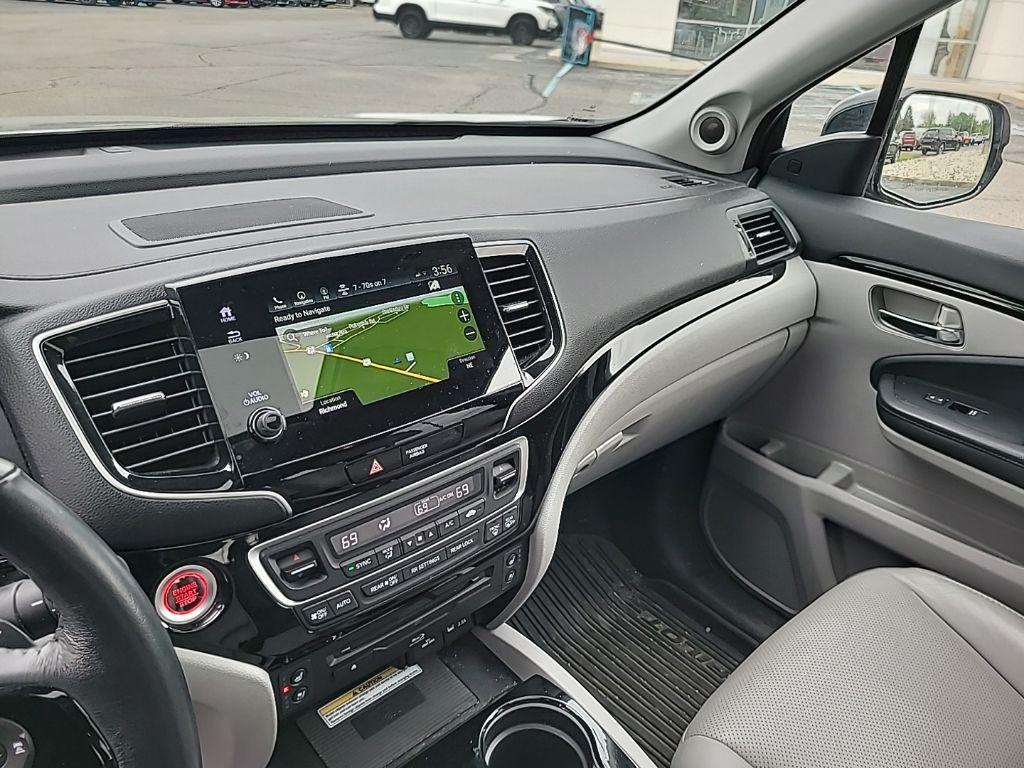 used 2021 Honda Pilot car, priced at $33,899