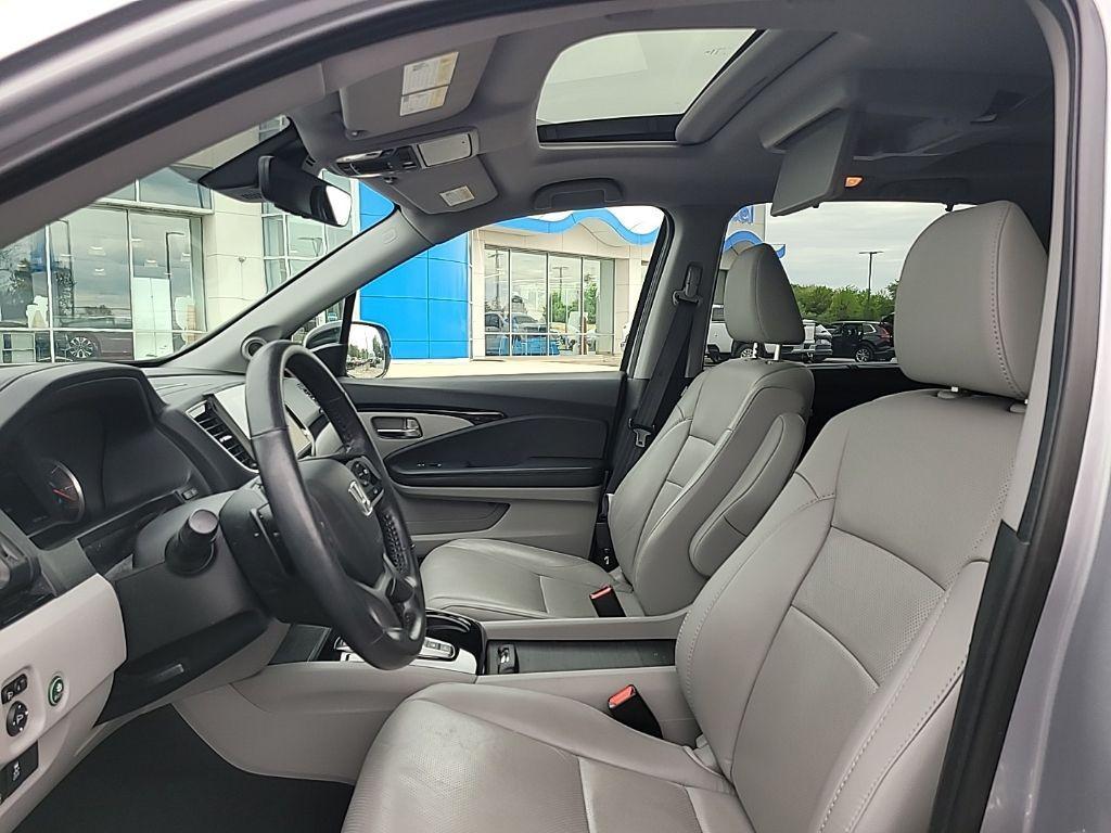 used 2021 Honda Pilot car, priced at $33,899