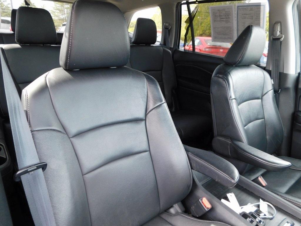 2020 Modern Steel Metallic Honda Pilot
