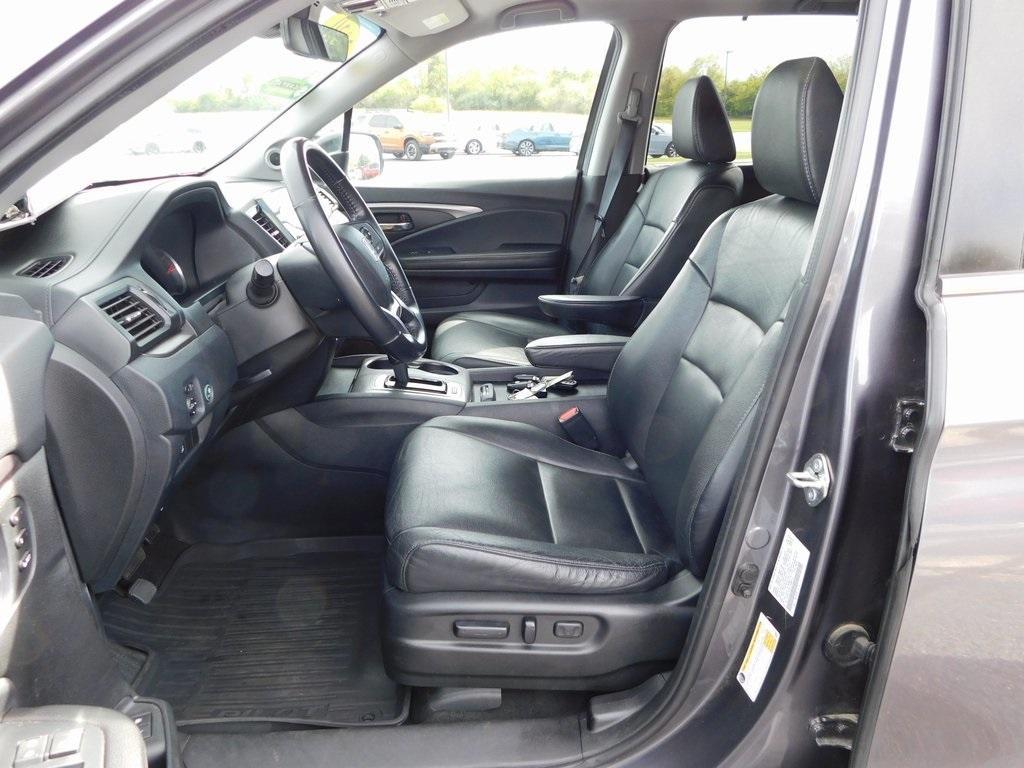 2020 Modern Steel Metallic Honda Pilot