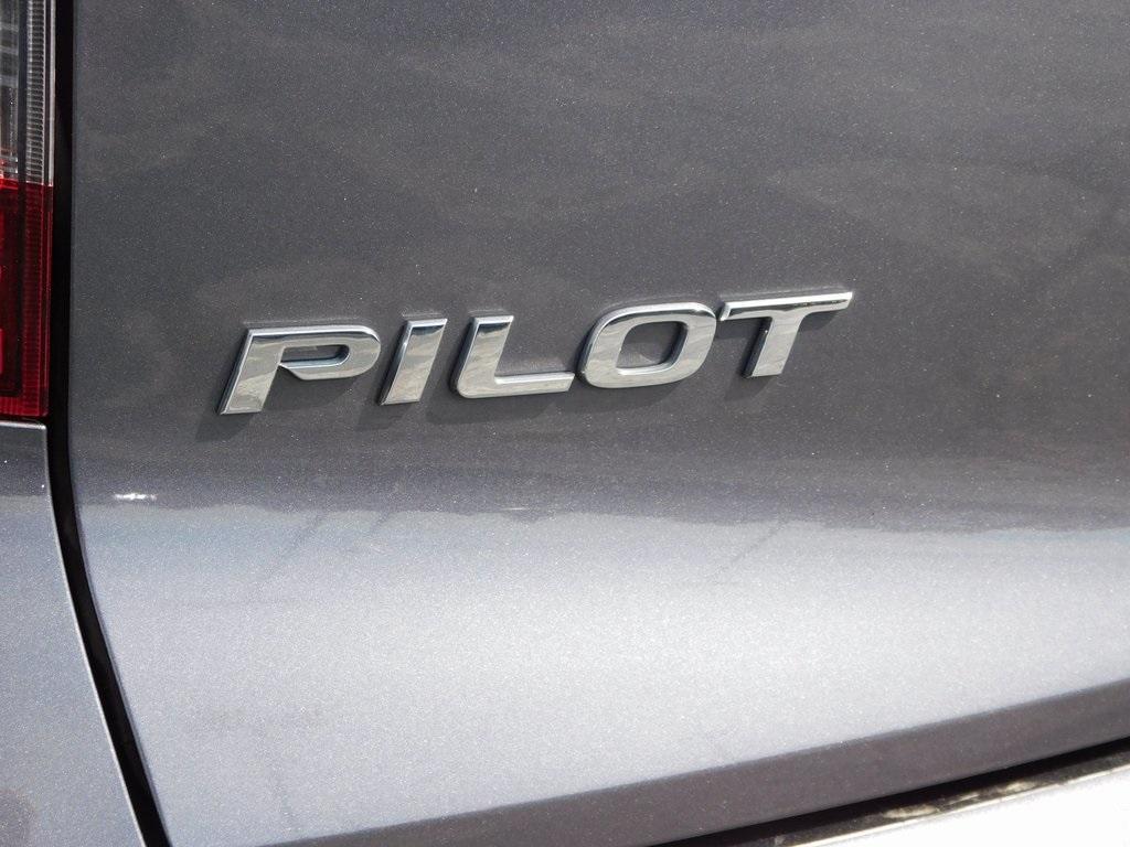 2020 Modern Steel Metallic Honda Pilot