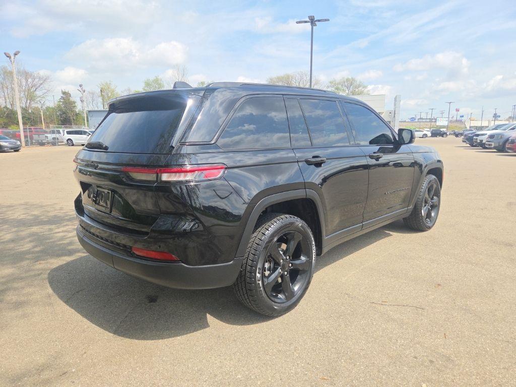 used 2023 Jeep Grand Cherokee car, priced at $24,850