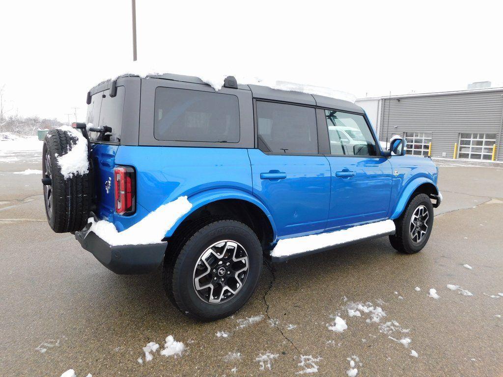 new 2024 Ford Bronco car, priced at $49,008