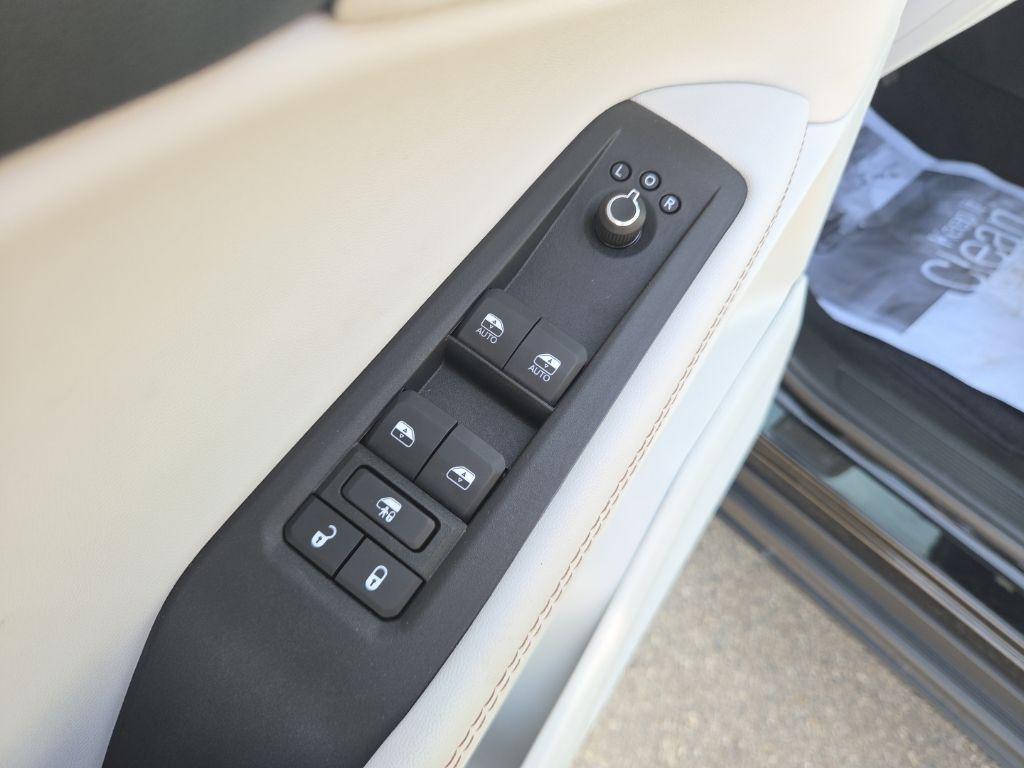 new 2026 Jeep Cherokee car, priced at $37,598