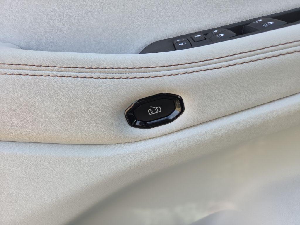 new 2026 Jeep Cherokee car, priced at $37,598