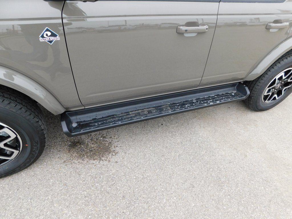 new 2025 Ford Bronco car, priced at $48,598