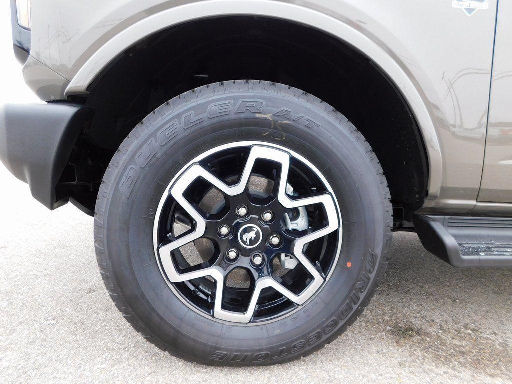 new 2025 Ford Bronco car, priced at $48,598