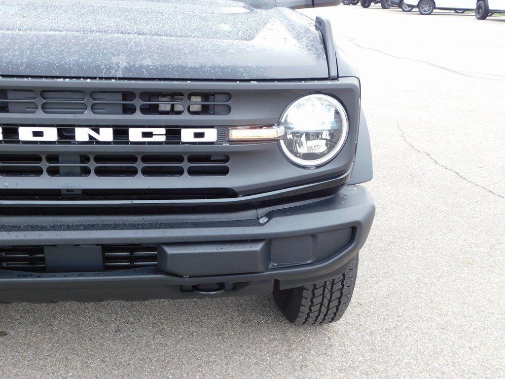 new 2025 Ford Bronco car, priced at $39,158