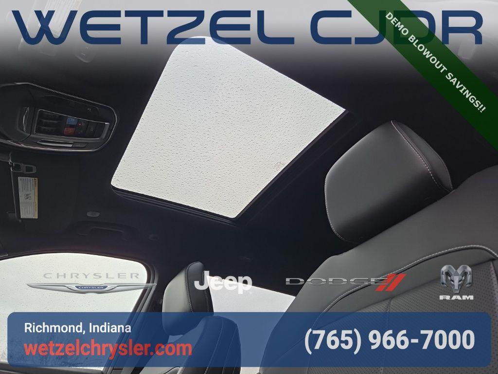 new 2025 Jeep Grand Cherokee L car, priced at $48,198