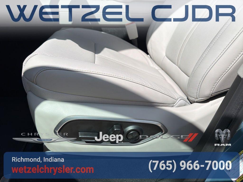 new 2026 Jeep Grand Wagoneer L car, priced at $84,898