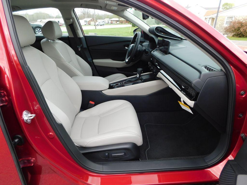 new 2026 Honda Accord Hybrid car, priced at $38,977