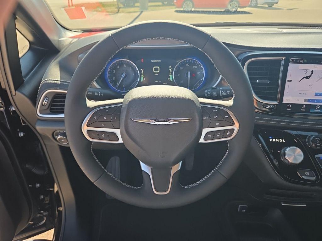 new 2026 Chrysler Pacifica car, priced at $36,298