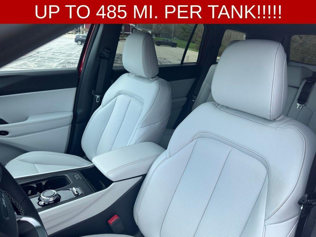 new 2026 Jeep Cherokee car, priced at $39,798