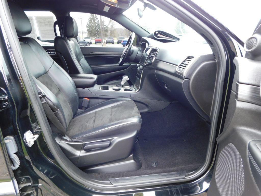 used 2021 Jeep Grand Cherokee car, priced at $22,789