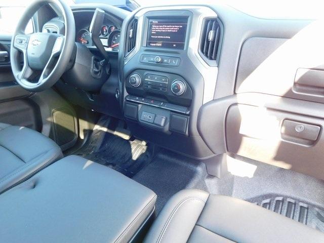 new 2025 Chevrolet Silverado 1500 car, priced at $40,995