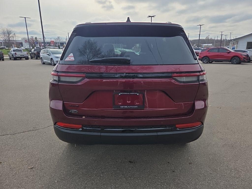 new 2025 Jeep Grand Cherokee car, priced at $38,248