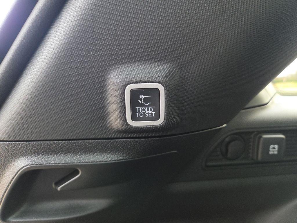 new 2025 Jeep Grand Cherokee car, priced at $38,248