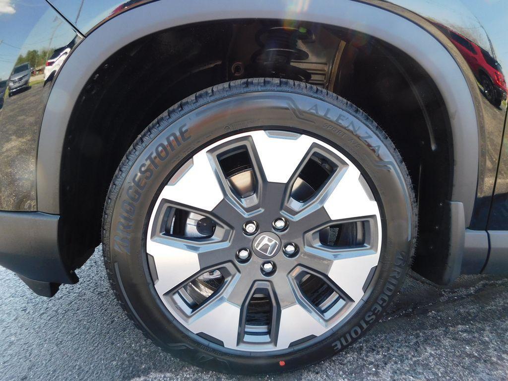 new 2026 Honda Pilot car, priced at $52,603