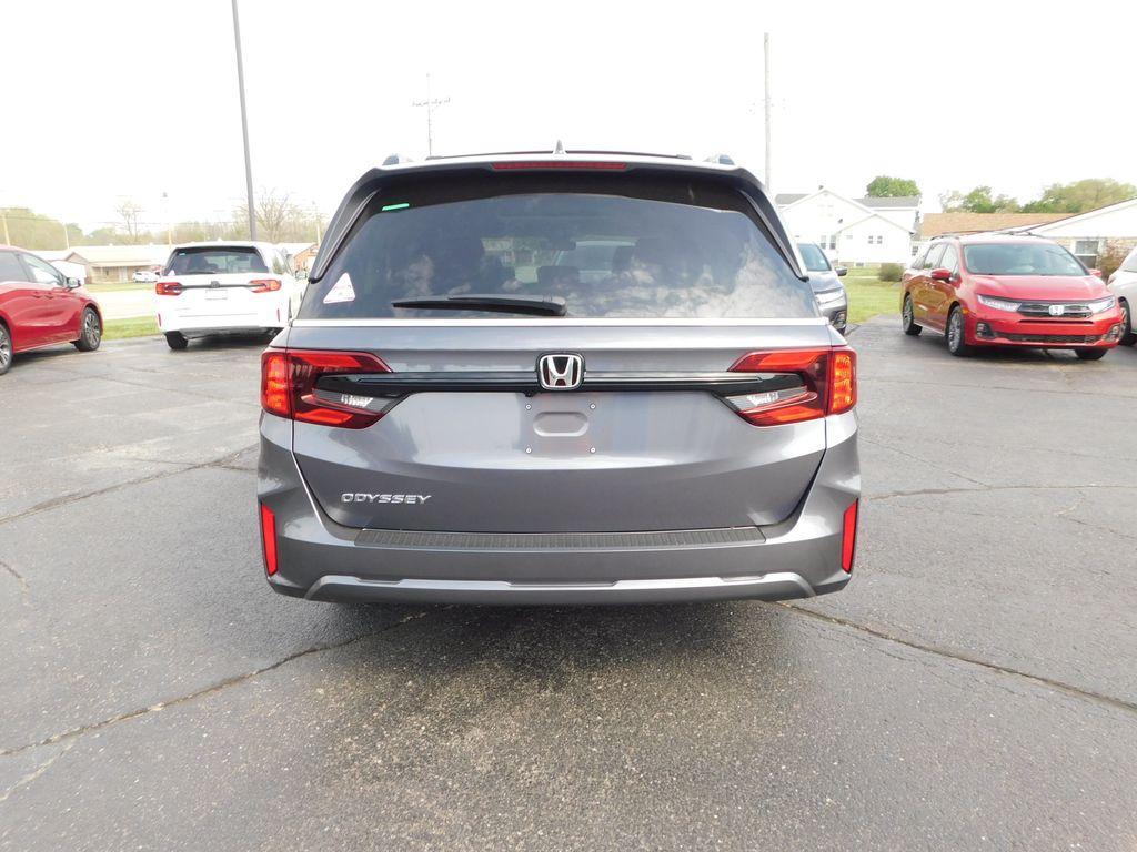 new 2026 Honda Odyssey car, priced at $43,356