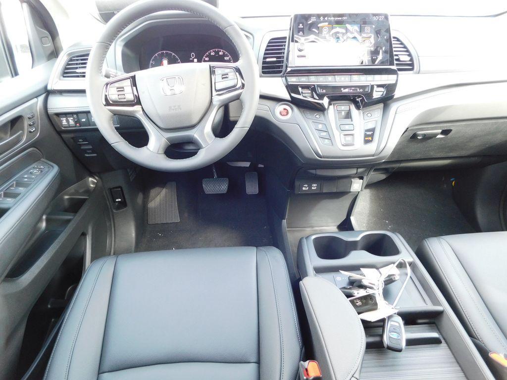 new 2026 Honda Odyssey car, priced at $43,356