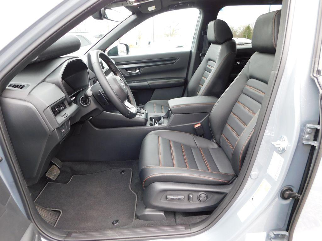 new 2026 Honda CR-V Hybrid car, priced at $40,814