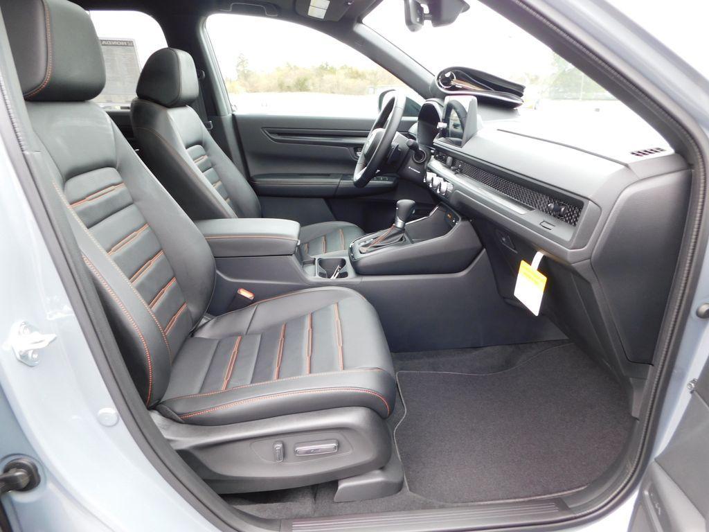 new 2026 Honda CR-V Hybrid car, priced at $40,814