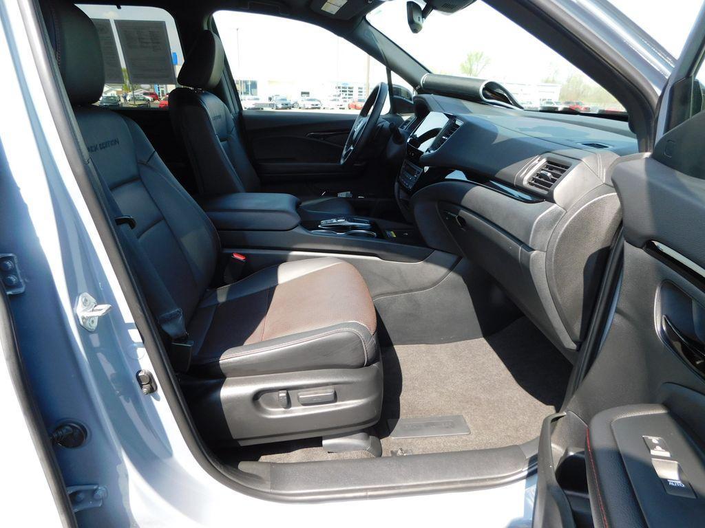 used 2024 Honda Passport car, priced at $39,900