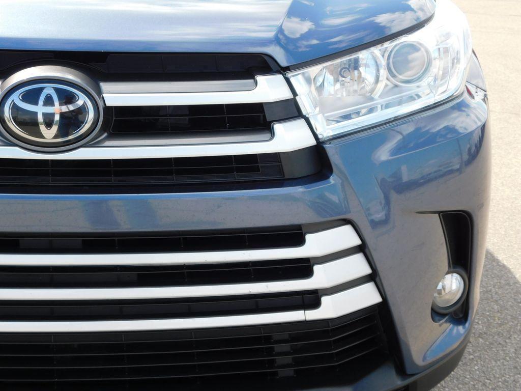used 2017 Toyota Highlander car, priced at $16,990