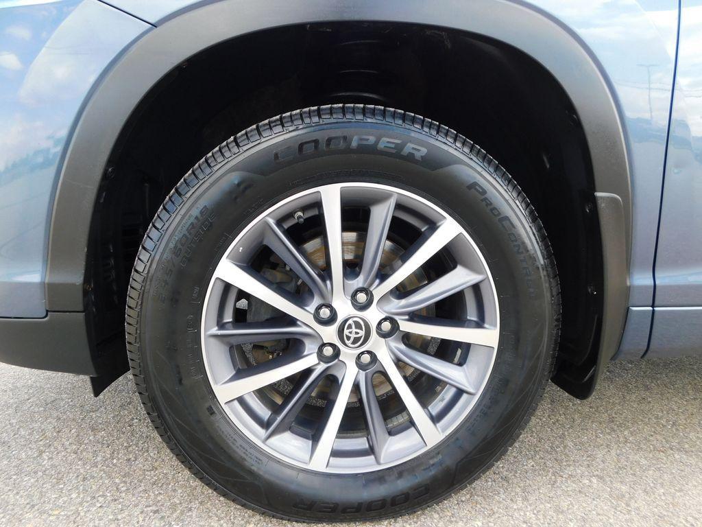 used 2017 Toyota Highlander car, priced at $16,990