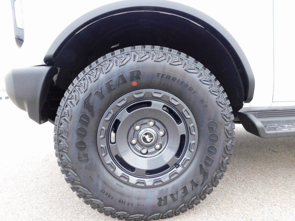 new 2025 Ford Bronco car, priced at $50,258