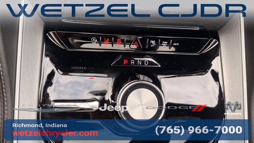 new 2026 Jeep Grand Wagoneer L car, priced at $75,789