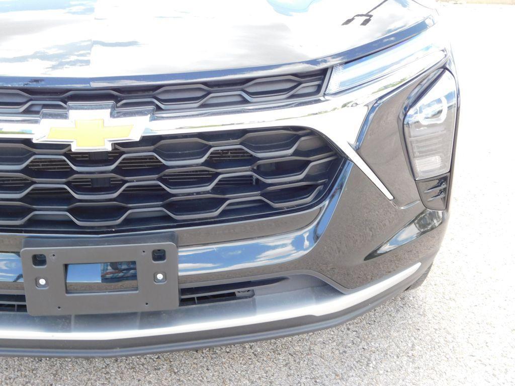 used 2025 Chevrolet Trax car, priced at $21,990