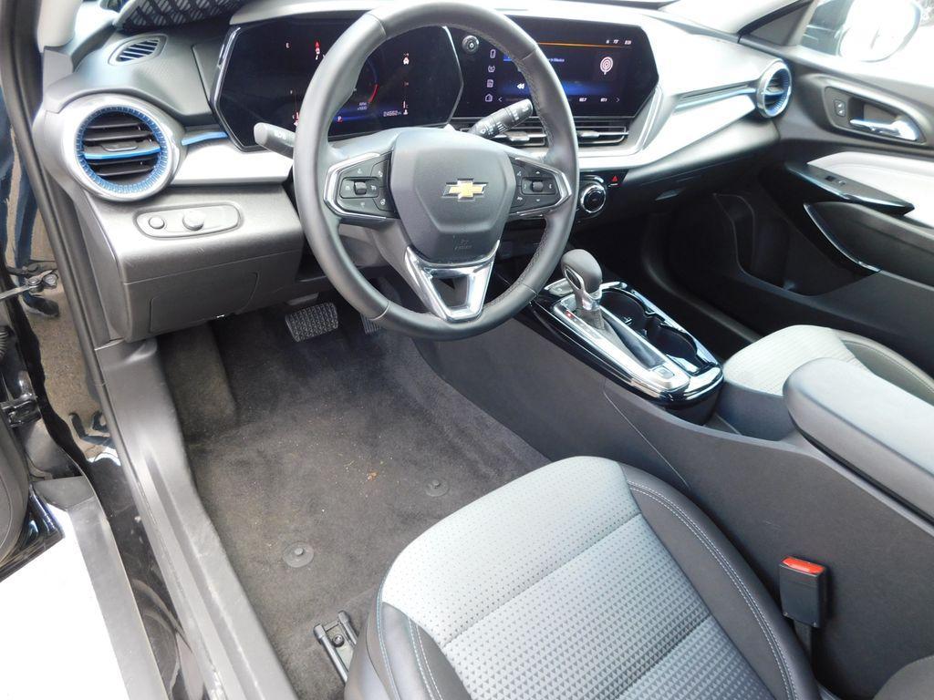 used 2025 Chevrolet Trax car, priced at $21,990
