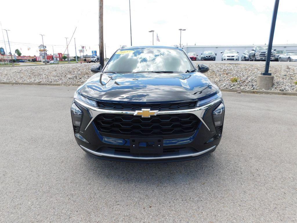 used 2025 Chevrolet Trax car, priced at $21,990