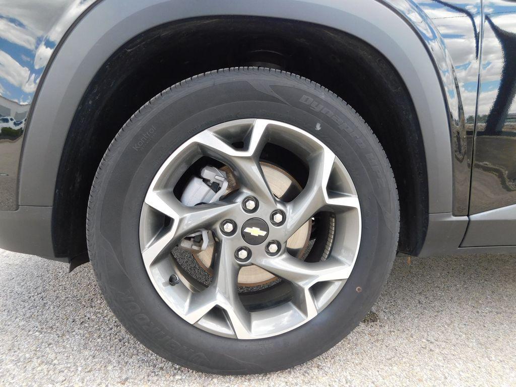 used 2025 Chevrolet Trax car, priced at $21,990