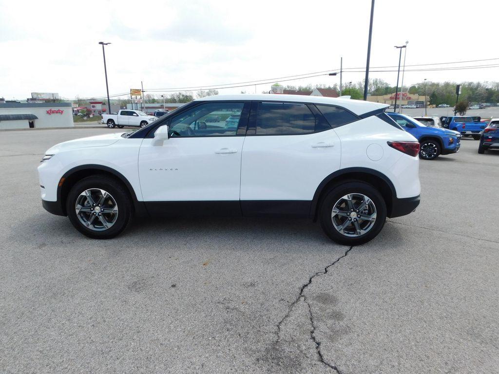 used 2025 Chevrolet Blazer car, priced at $29,995