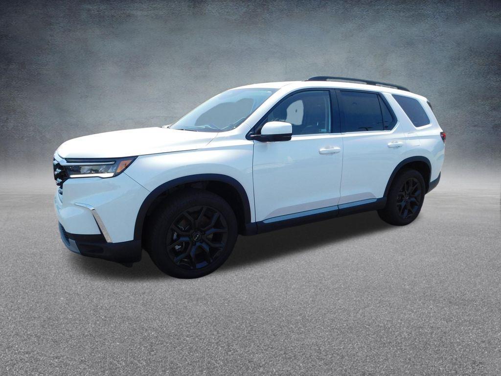 used 2025 Honda Pilot car, priced at $47,847