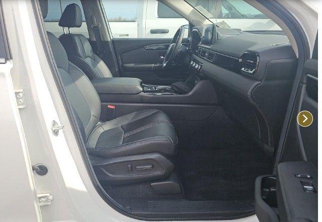 used 2025 Honda Pilot car, priced at $48,799