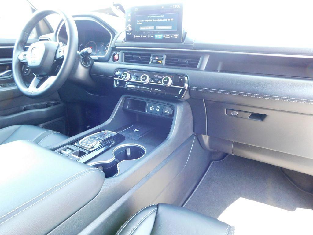 used 2025 Honda Pilot car, priced at $47,847