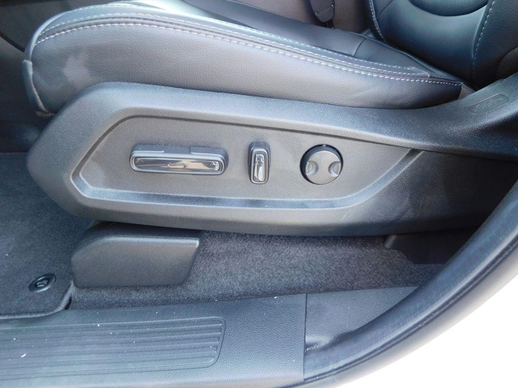 used 2025 Honda Pilot car, priced at $47,847