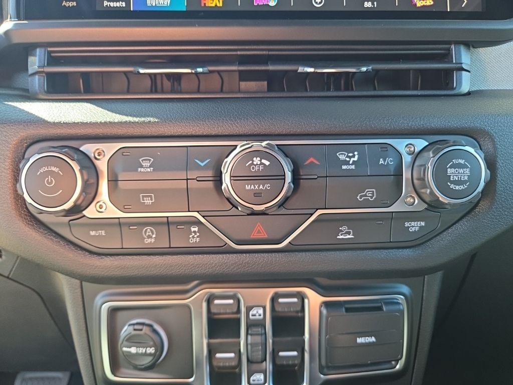 new 2026 Jeep Wrangler car, priced at $44,198